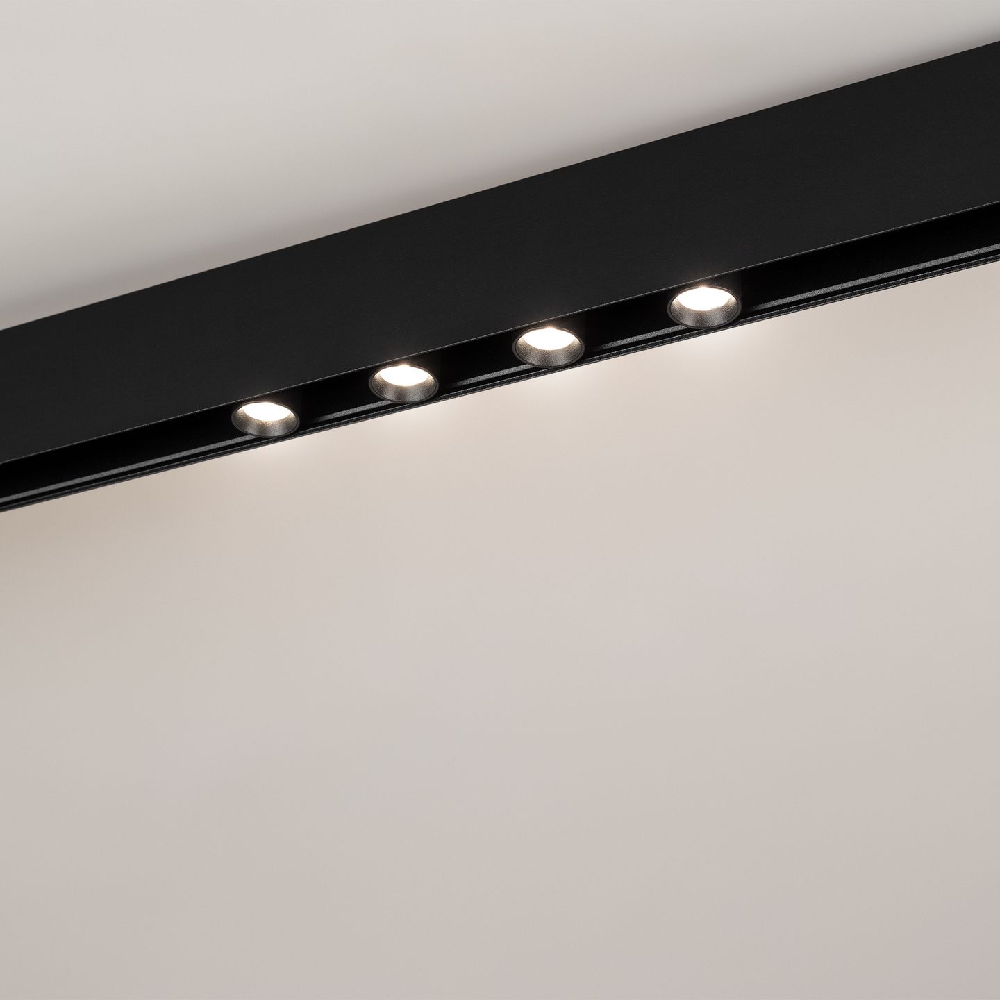 c_DL-12600-0518.jpg